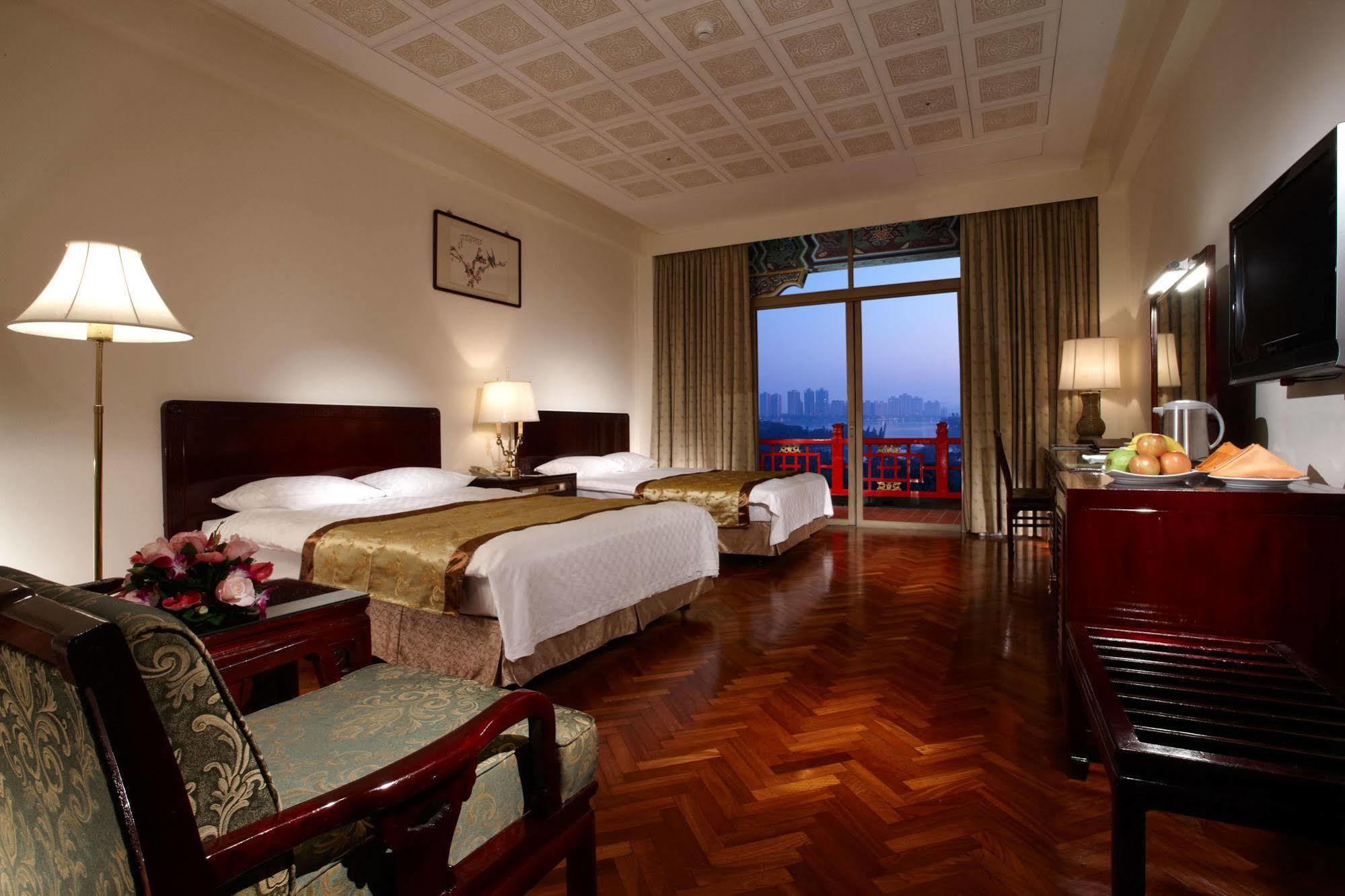 เดอะแกรนด์โฮเต็ล เกาเซียง Hotel เกาสง ภายนอก รูปภาพ